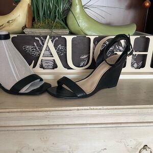 Vince Camuto Gallanna Square Toe Wedges
